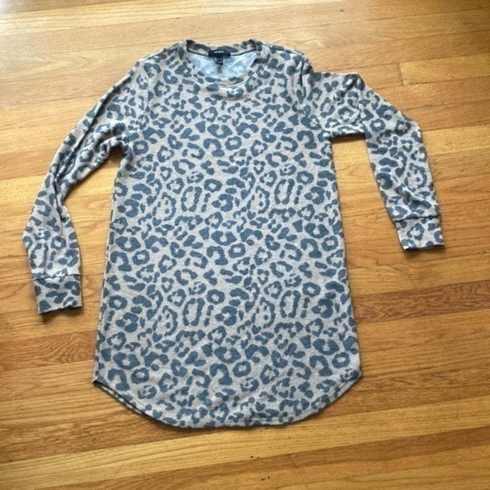 Forever 21 long sleeve cheetah print dress // size large